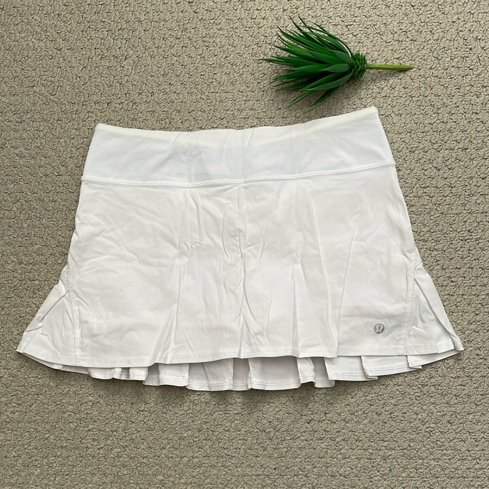 Lululemon tennis skirt white tuxedo with white shorts 4